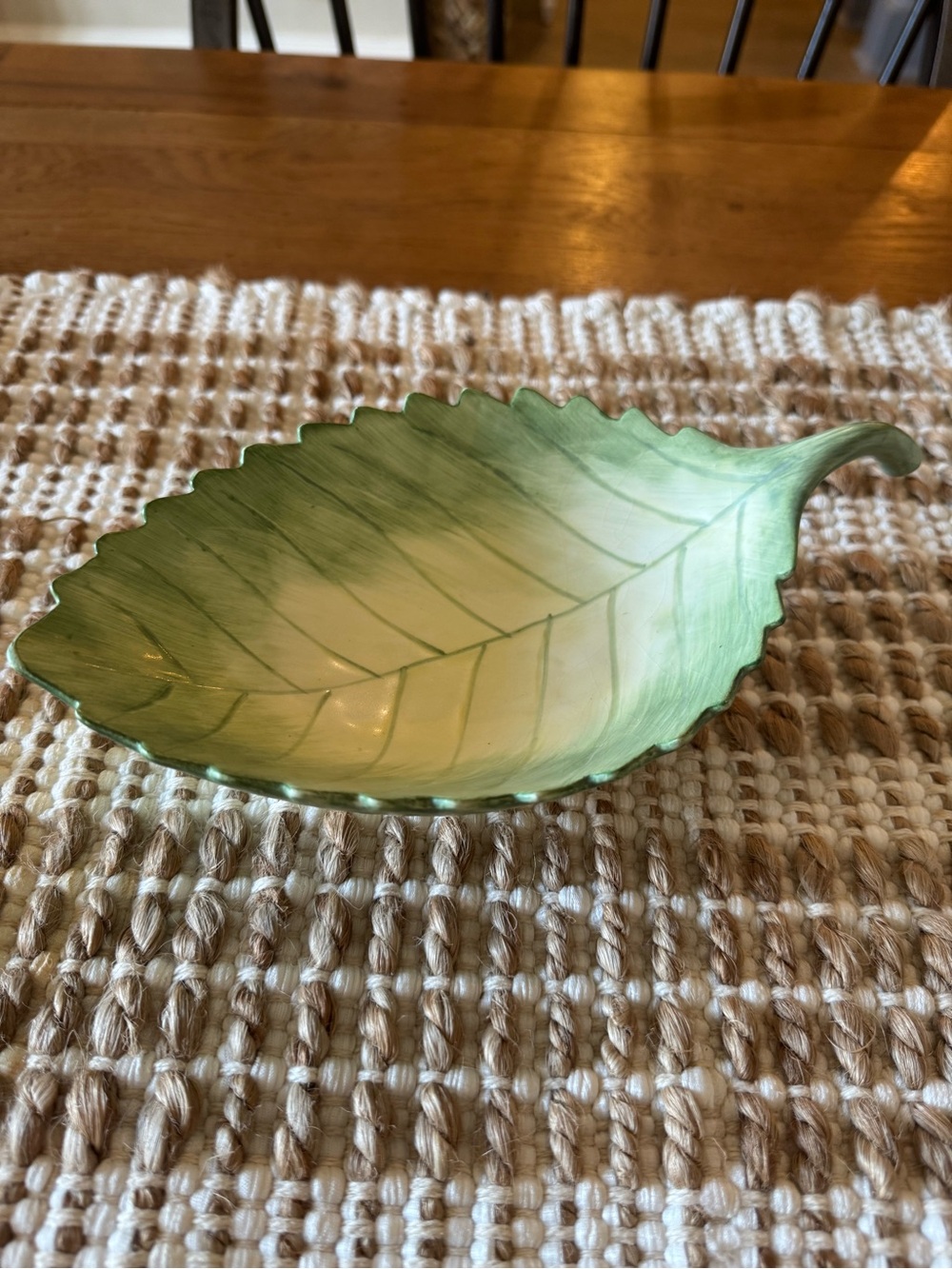 Green Leaf-Shaped Decorative Dish